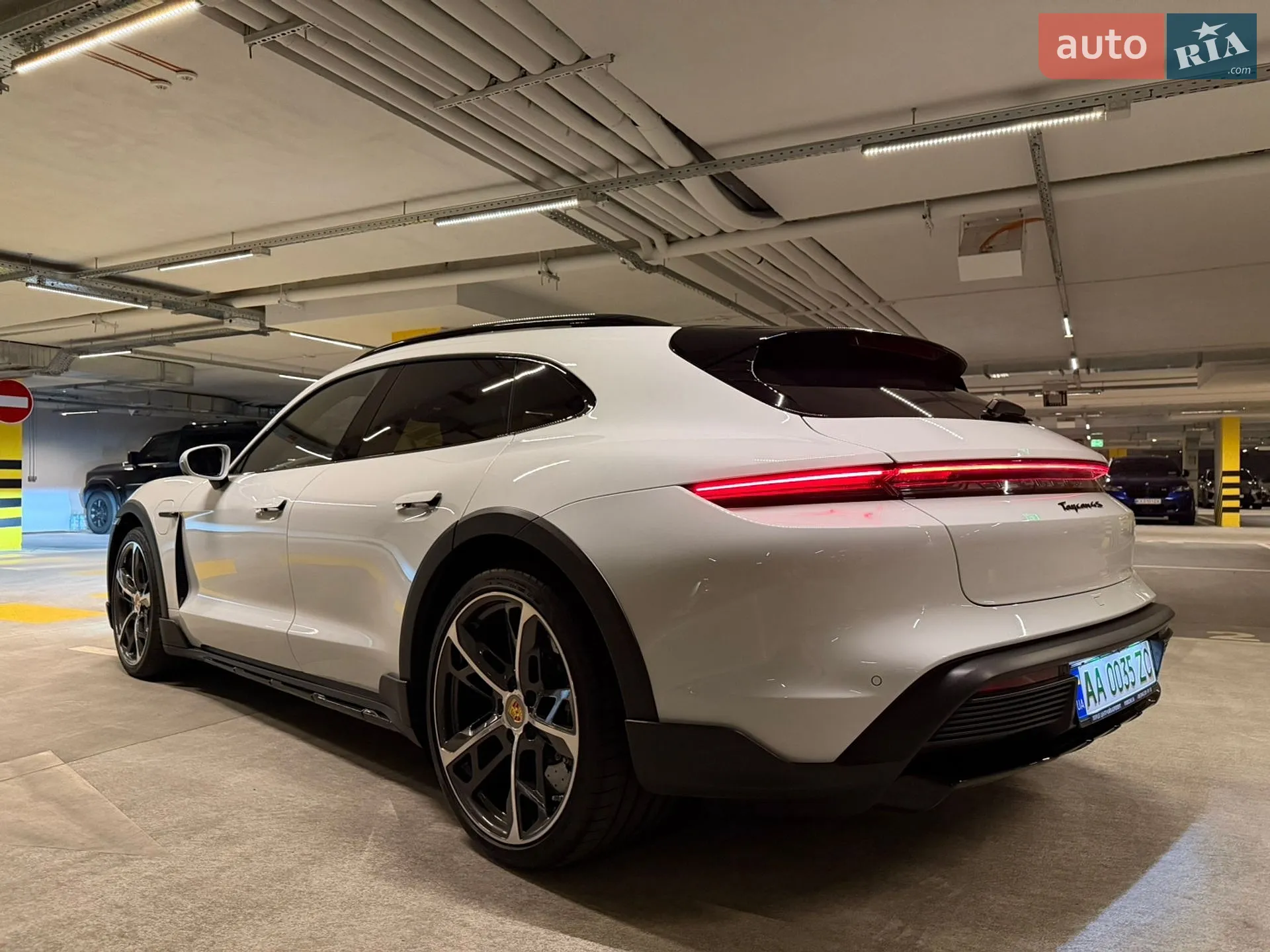 2021 Porsche Taycan - мініатюра 3