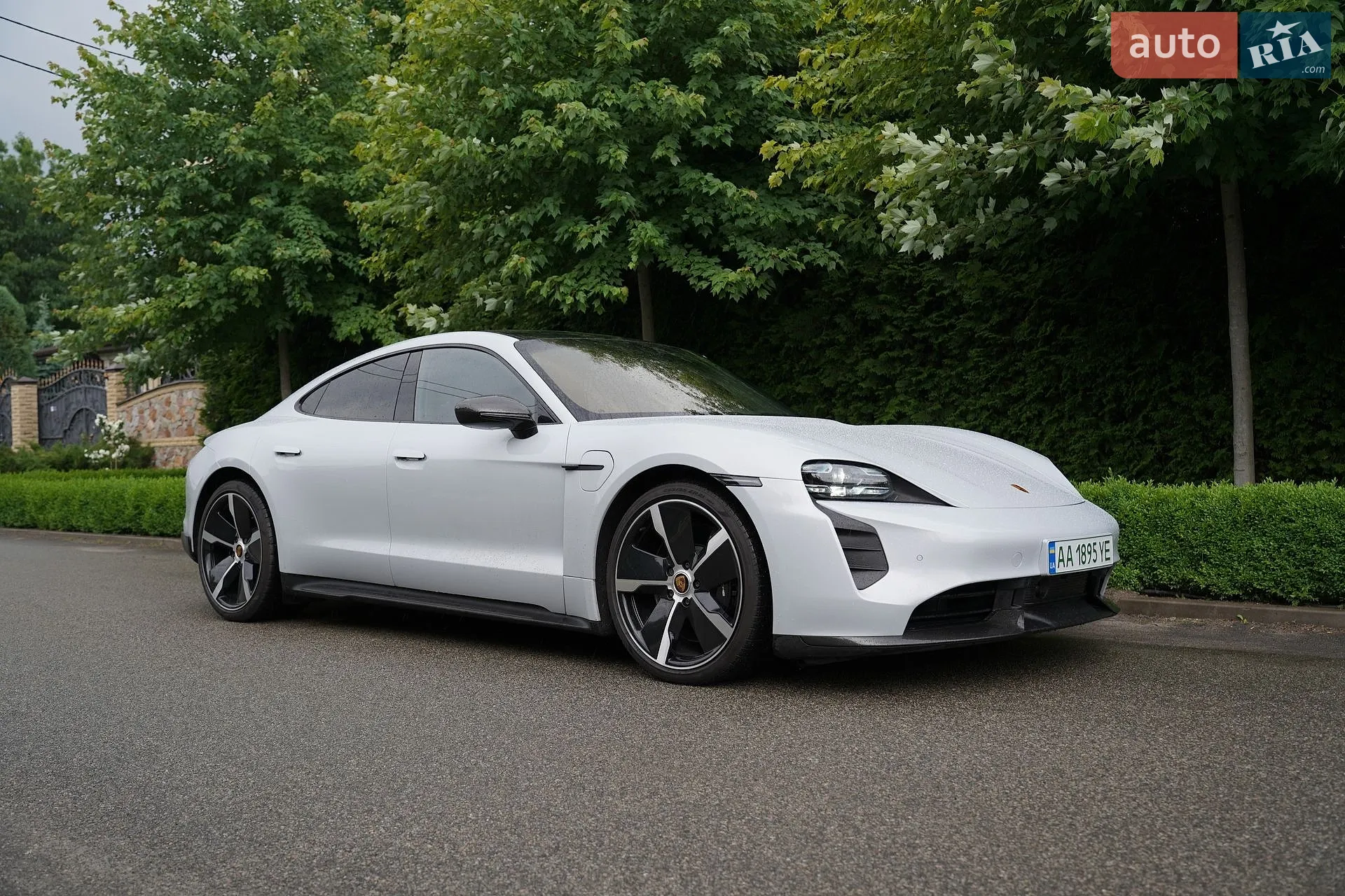 2023 Porsche Taycan - мініатюра 3