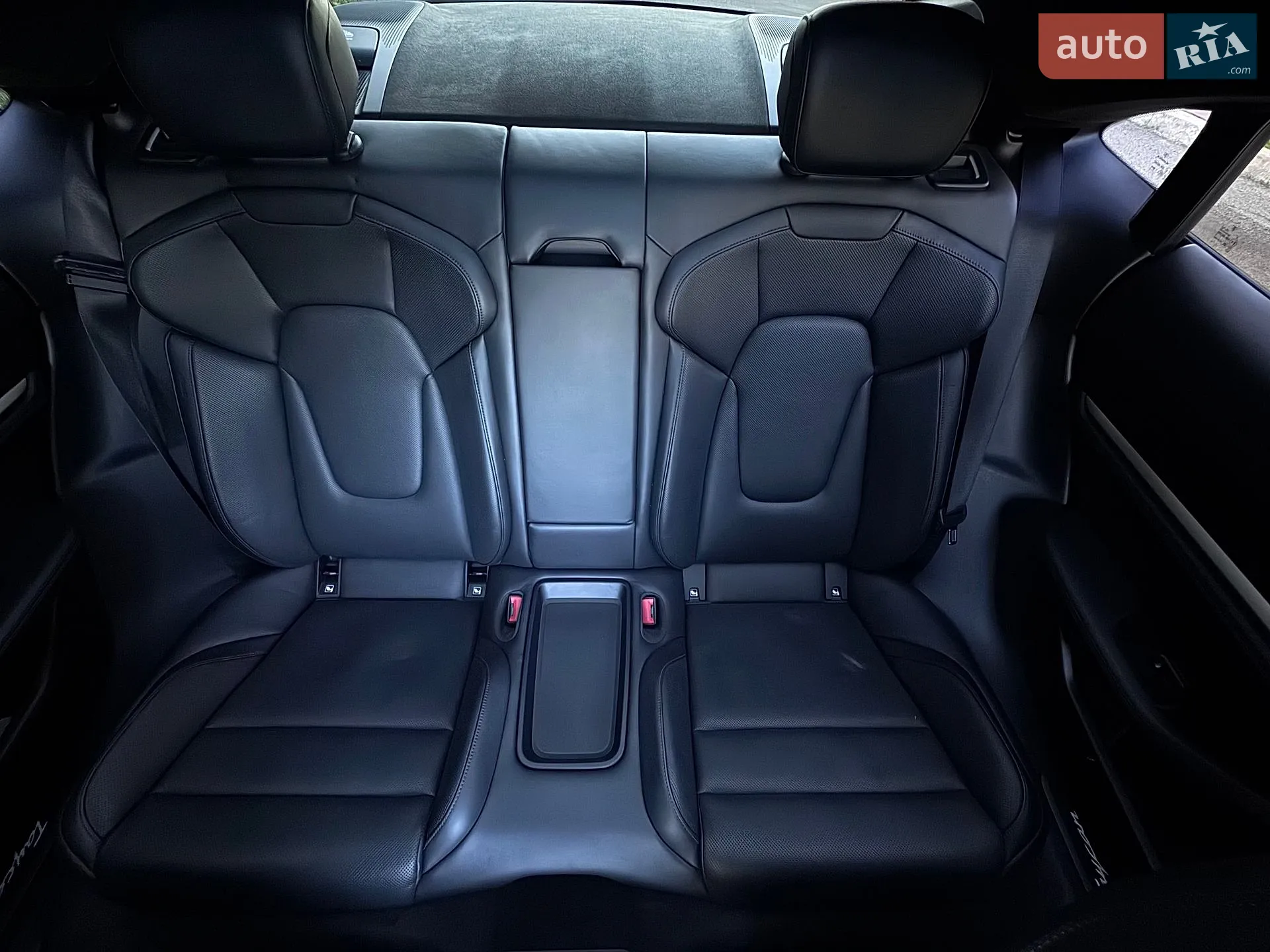 2019 Porsche Taycan - мініатюра 37