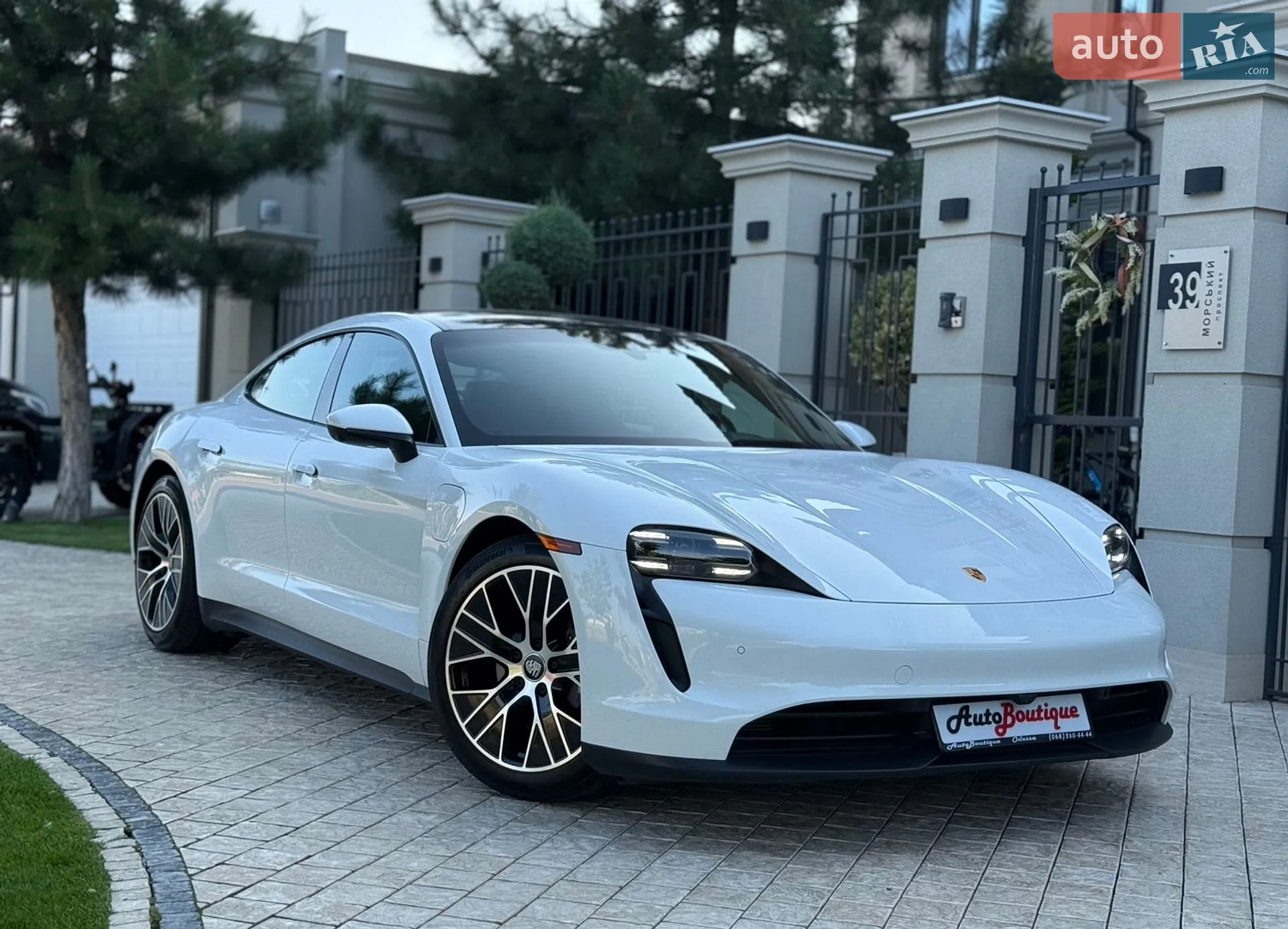 2021 Porsche Taycan - мініатюра 10