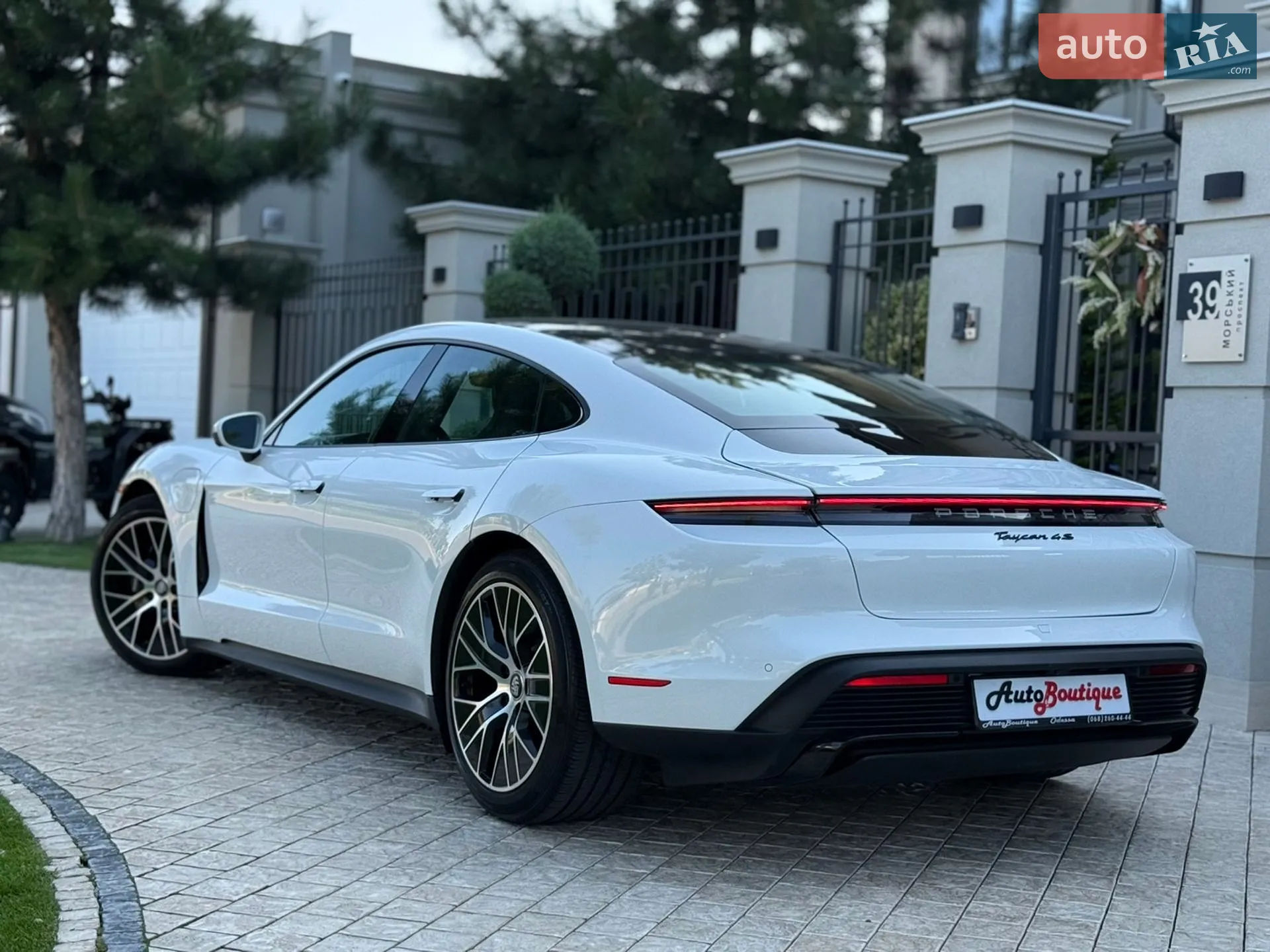 2021 Porsche Taycan - мініатюра 19