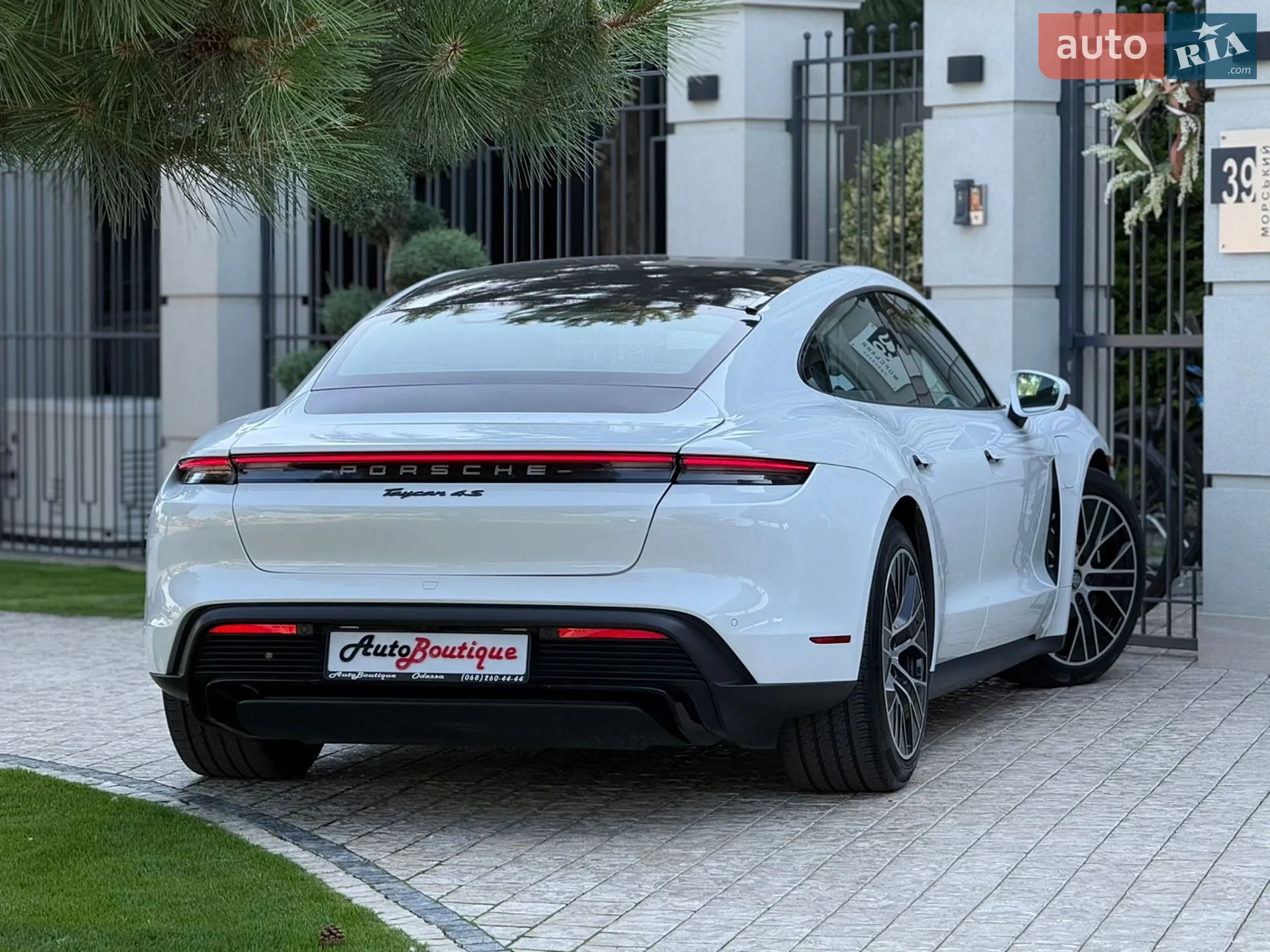 2021 Porsche Taycan - мініатюра 23