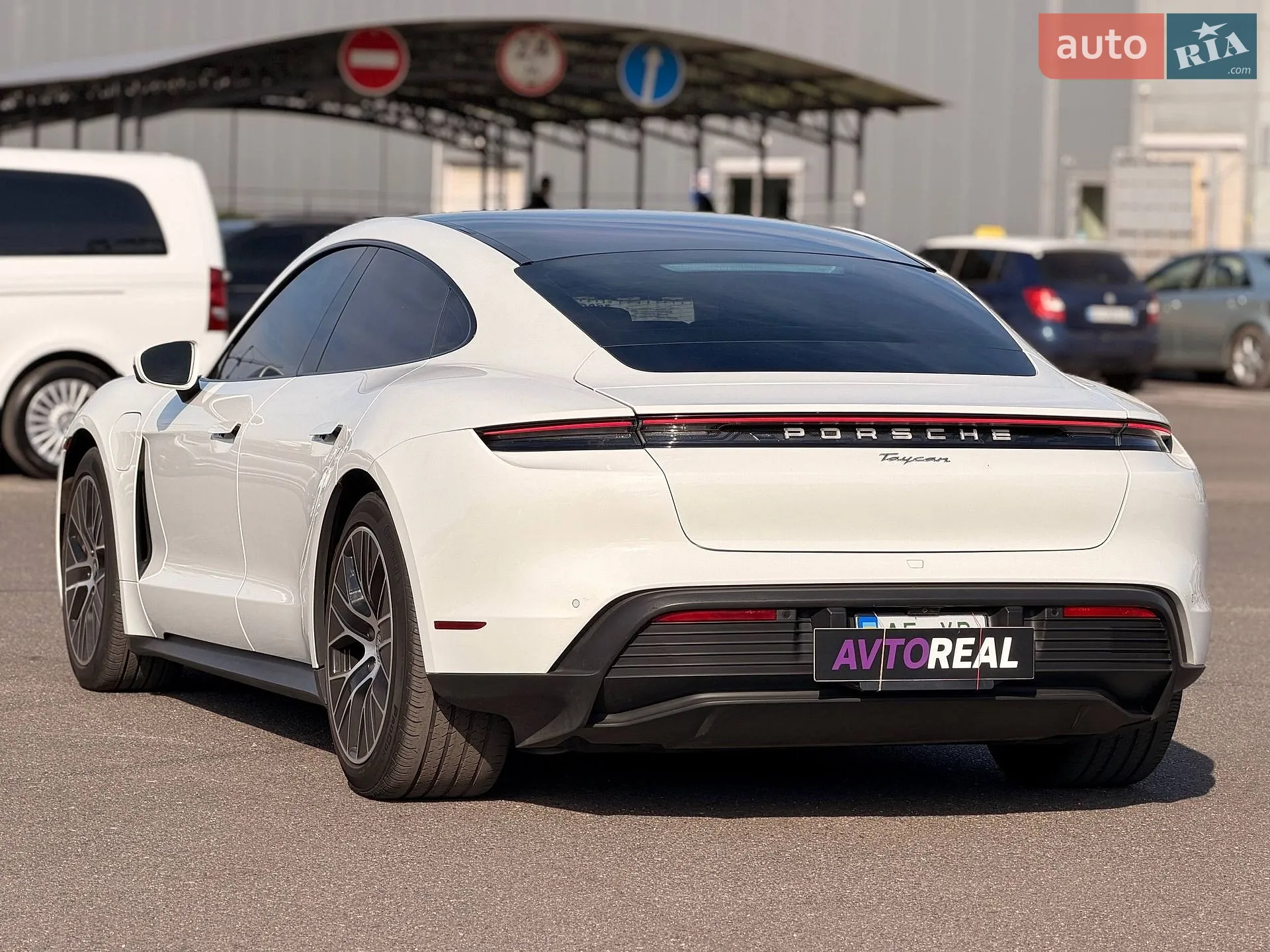 2021 Porsche Taycan - мініатюра 24