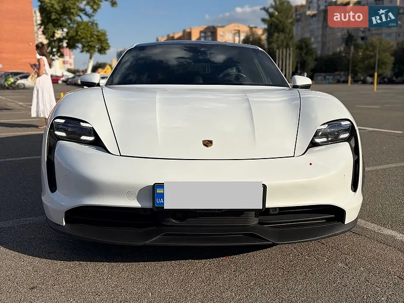 Porsche Taycan 2020