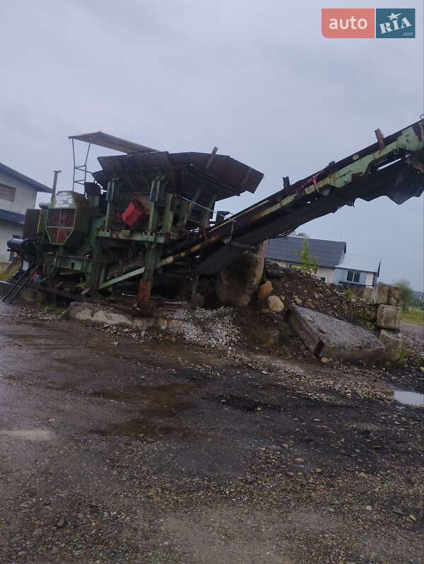 Дробарка (дробильна установка) Powerscreen Maxtrak 1996 в Івано-Франківську