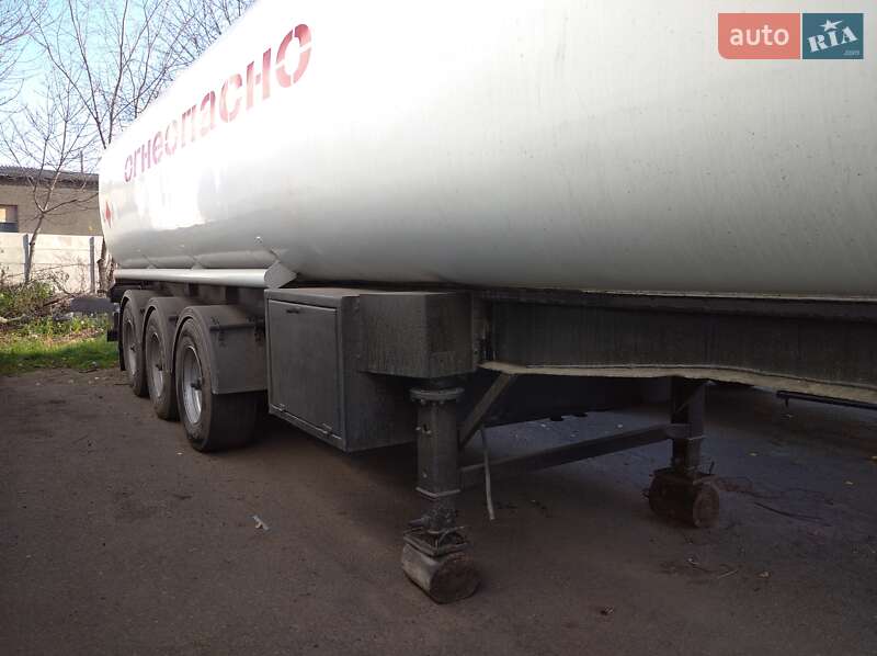 Цистерна полуприцеп ПП 2 2005 в Теплике