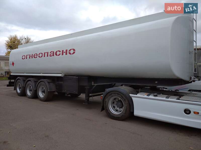 Цистерна полуприцеп ПП 2 2005 в Теплике