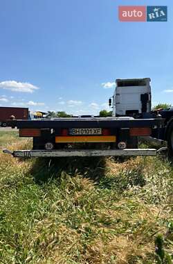 Контейнеровоз Predator TriAxle 1998 в 