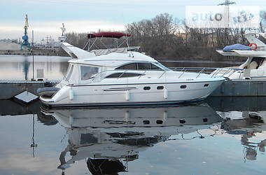 Моторная яхта Princess Flybridge 2005 в Киеве