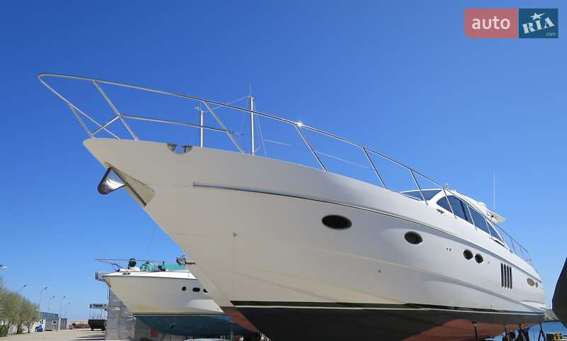 Моторная яхта Princess V65 2008 в Одессе