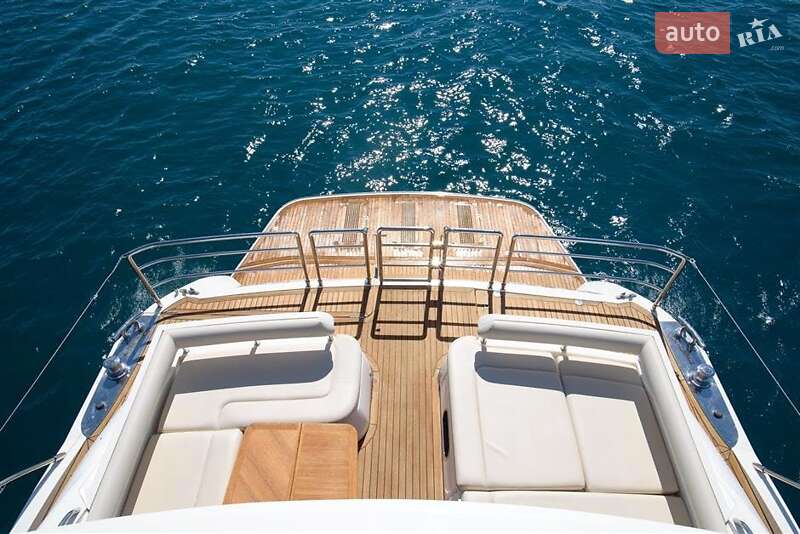 Моторная яхта Princess V65 2008 в Одессе