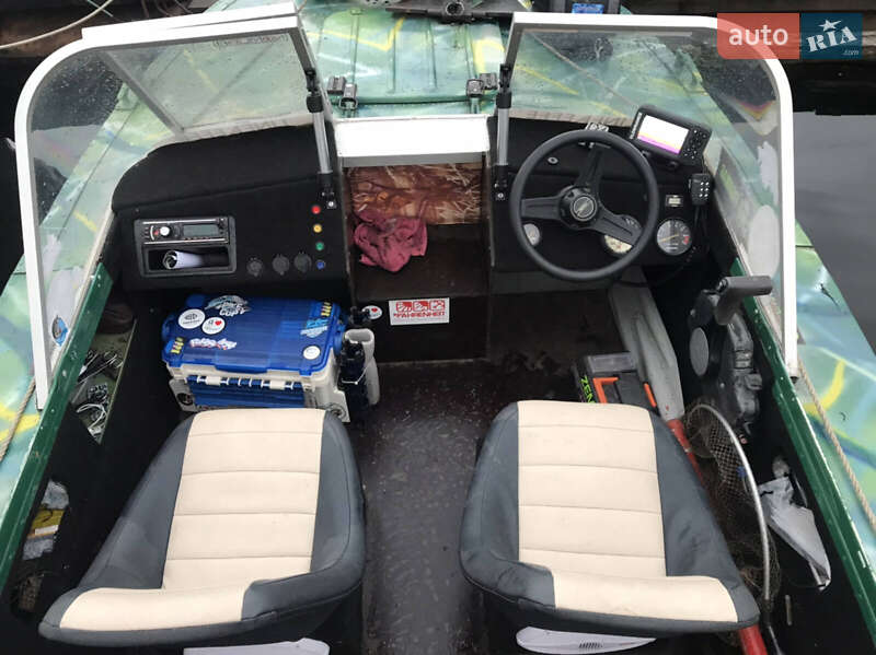 Катер Прогресс 2 1987 в Киеве