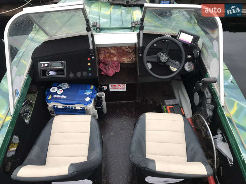 Катер Прогресс 2 1987 в Киеве