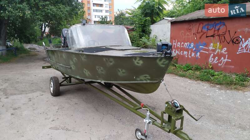 Катер Прогресс 2 1990 в Кам'янець-Подільському