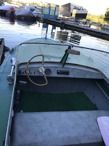 Катер Прогресс 2М 2006 в Киеве