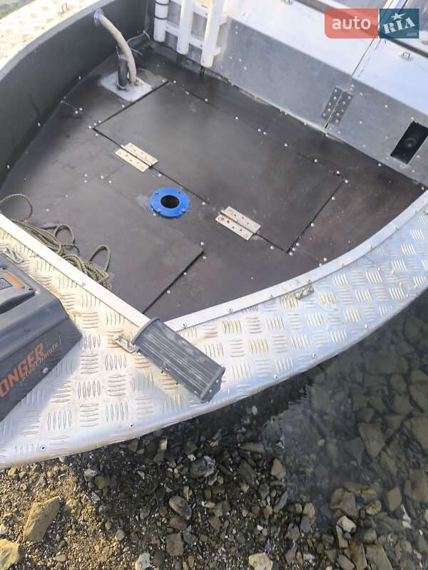 Човен Прогресс 2М 1990 в Вінниці