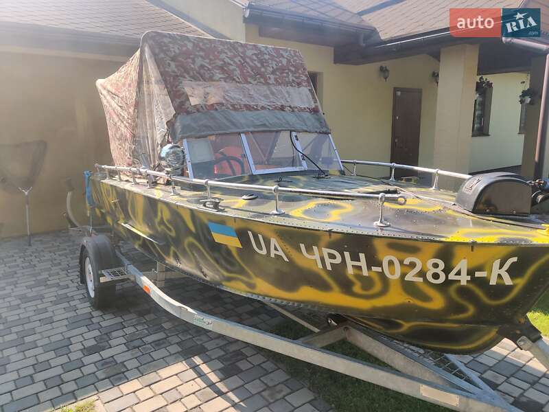 Катер Прогресс 2М 1998 в Остер