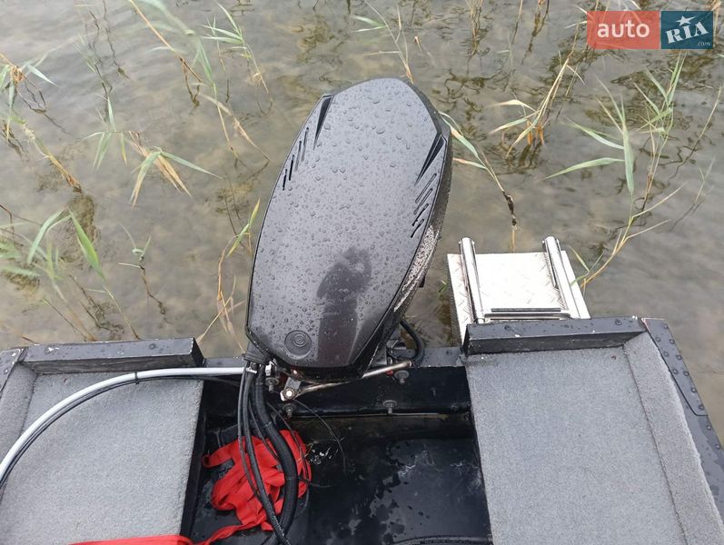 Катер Прогресс 2М 2020 в Луцке