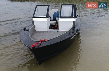 Катер Прогресс 2М 2020 в Луцке
