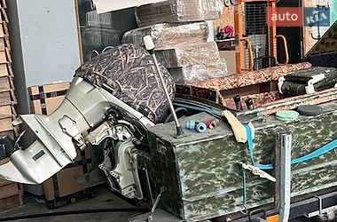 Катер Прогресс 2М 2000 в Киеве