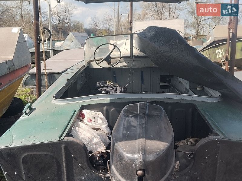 Лодка Прогресс 2М 1985 в Каменском