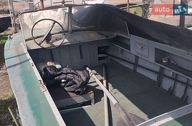 Лодка Прогресс 2М 1985 в Каменском