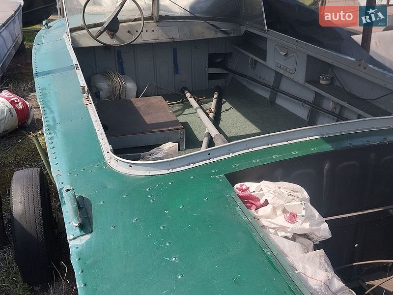 Лодка Прогресс 2М 1985 в Каменском