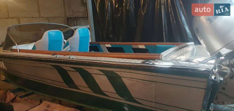 Лодка Прогресс 4 2014 в Херсоне