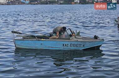 Лодка Прогресс 4 1975 в Черкассах