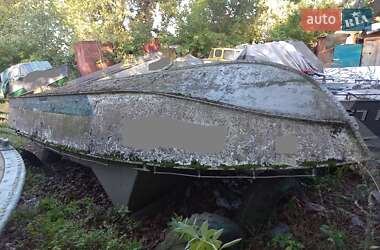 Лодка Прогресс 4 1978 в Киеве