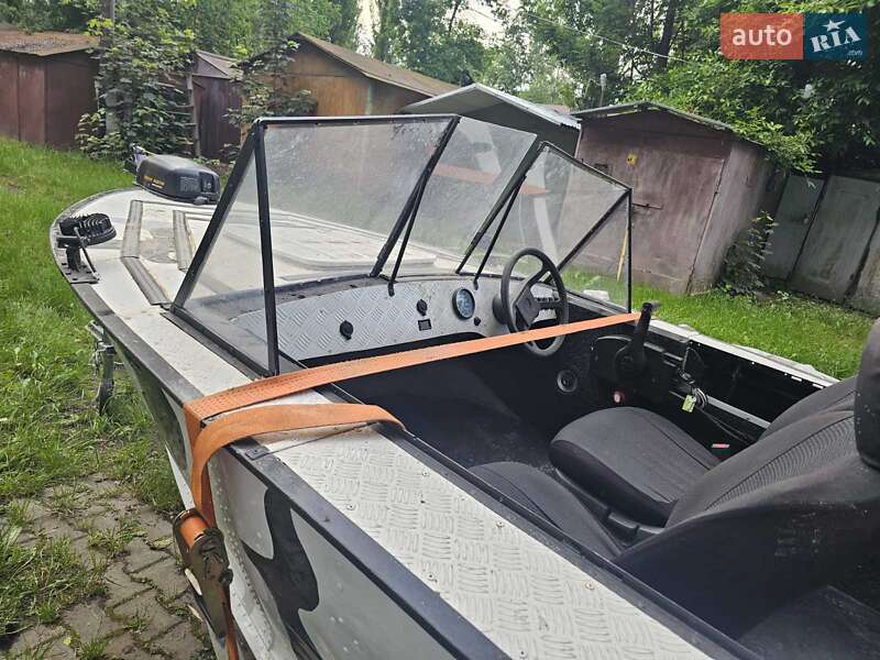 Катер Прогресс 4M 2021 в Чернівцях