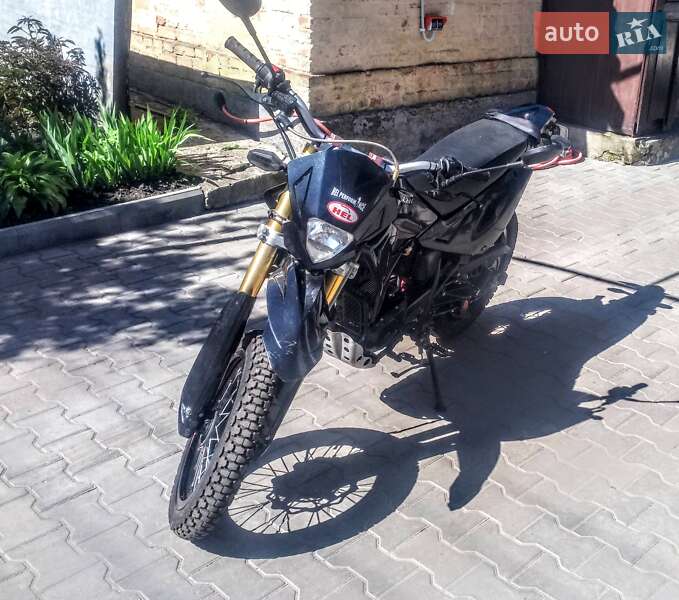 Мотоцикл Супермото (Motard) Qingqi QM200 2012 в Лозовой