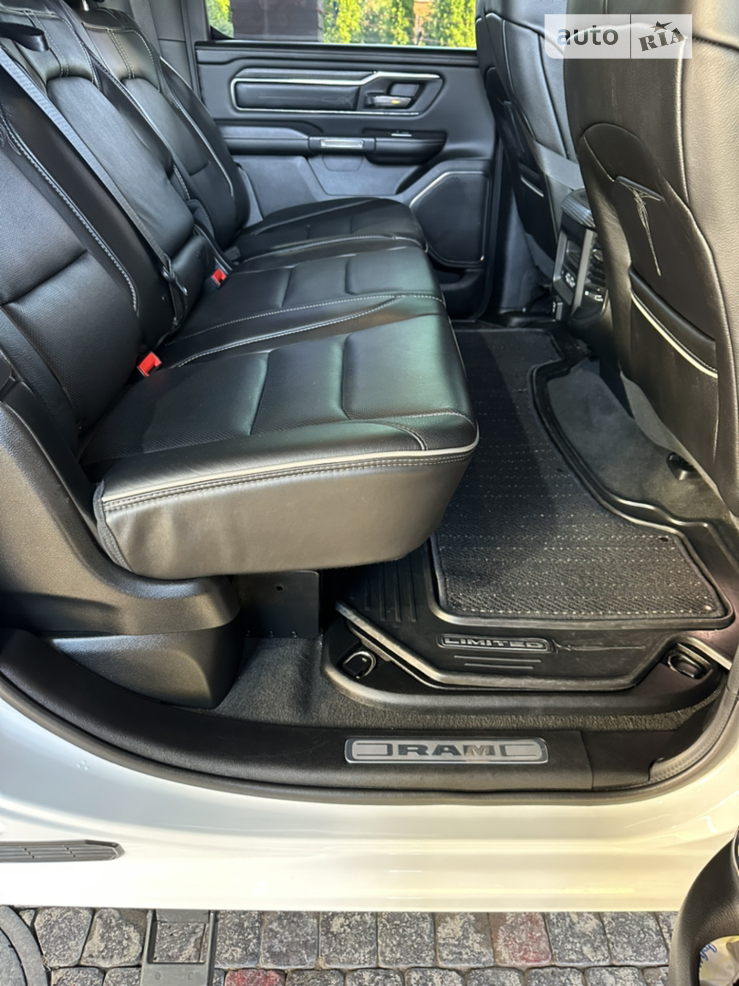 2019 RAM 1500 - мініатюра 8