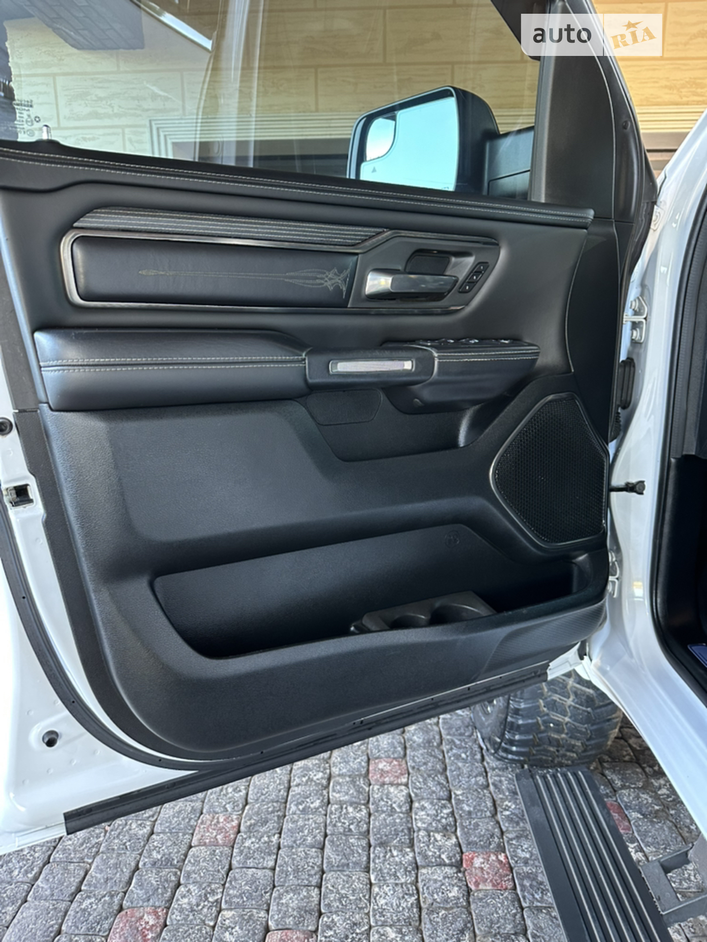 2019 RAM 1500 - мініатюра 15