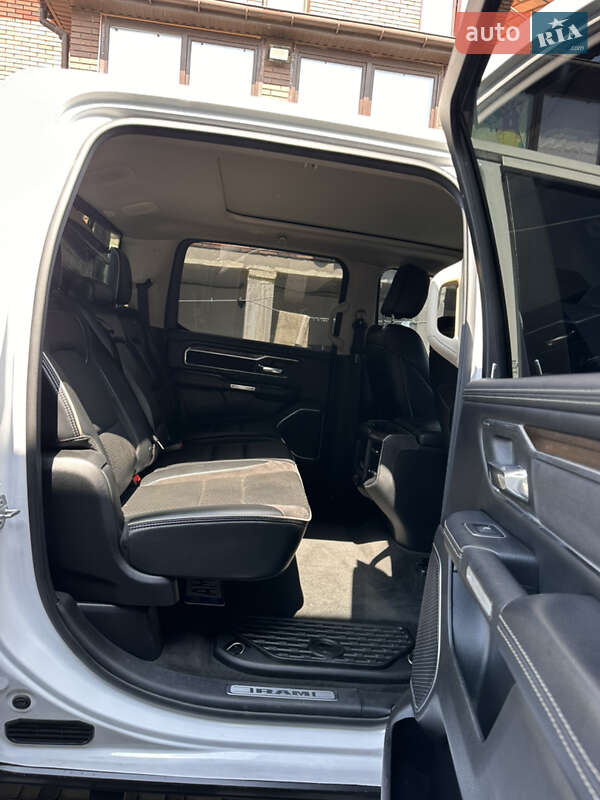 Пикап Ram 1500 2021 в Радомышле