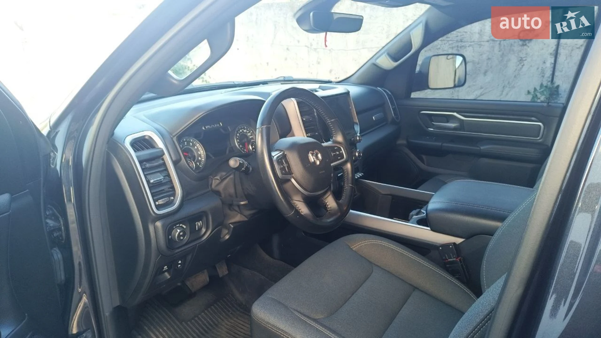 2021 RAM 1500 - мініатюра 3