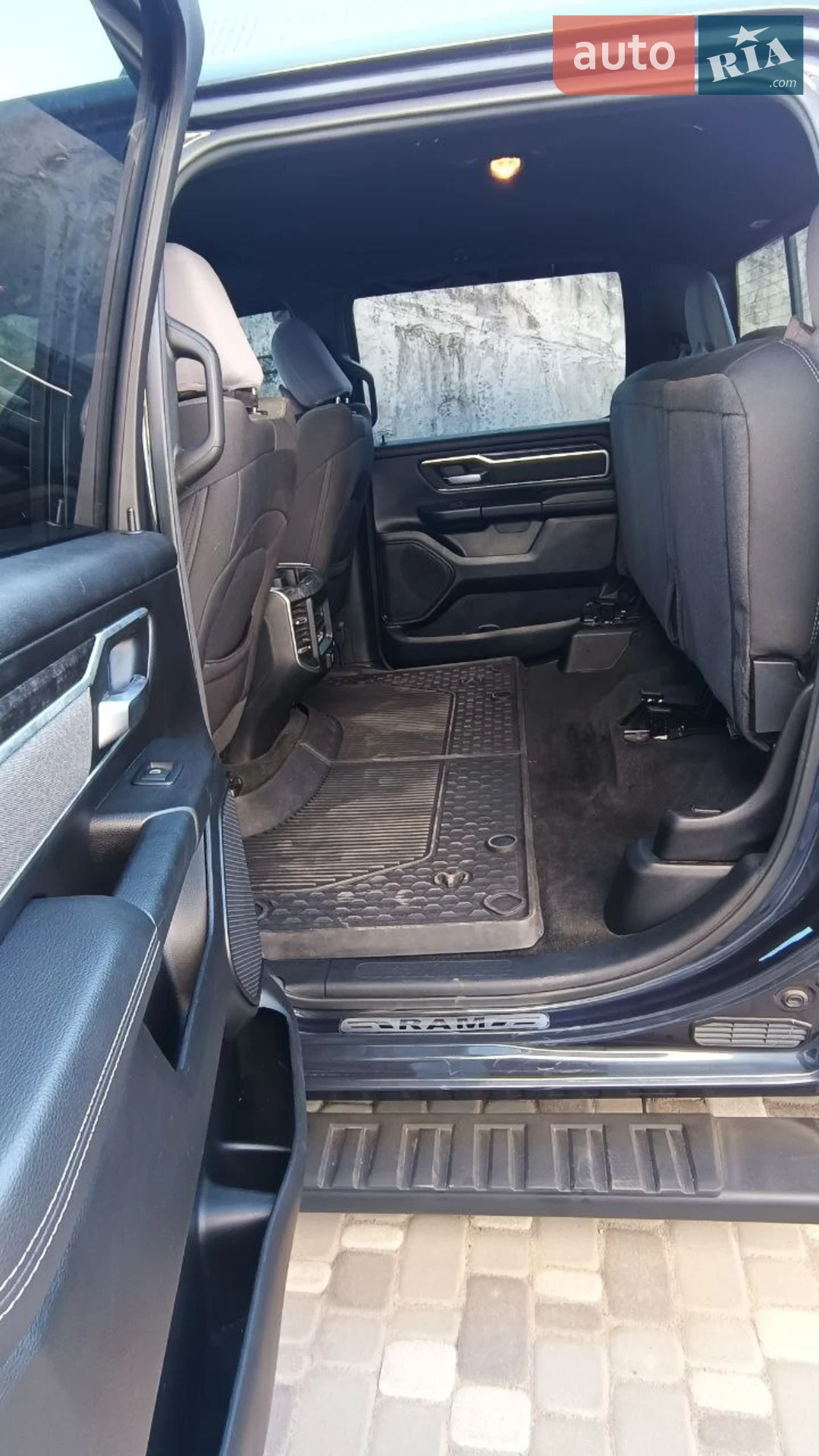2021 RAM 1500 - мініатюра 10