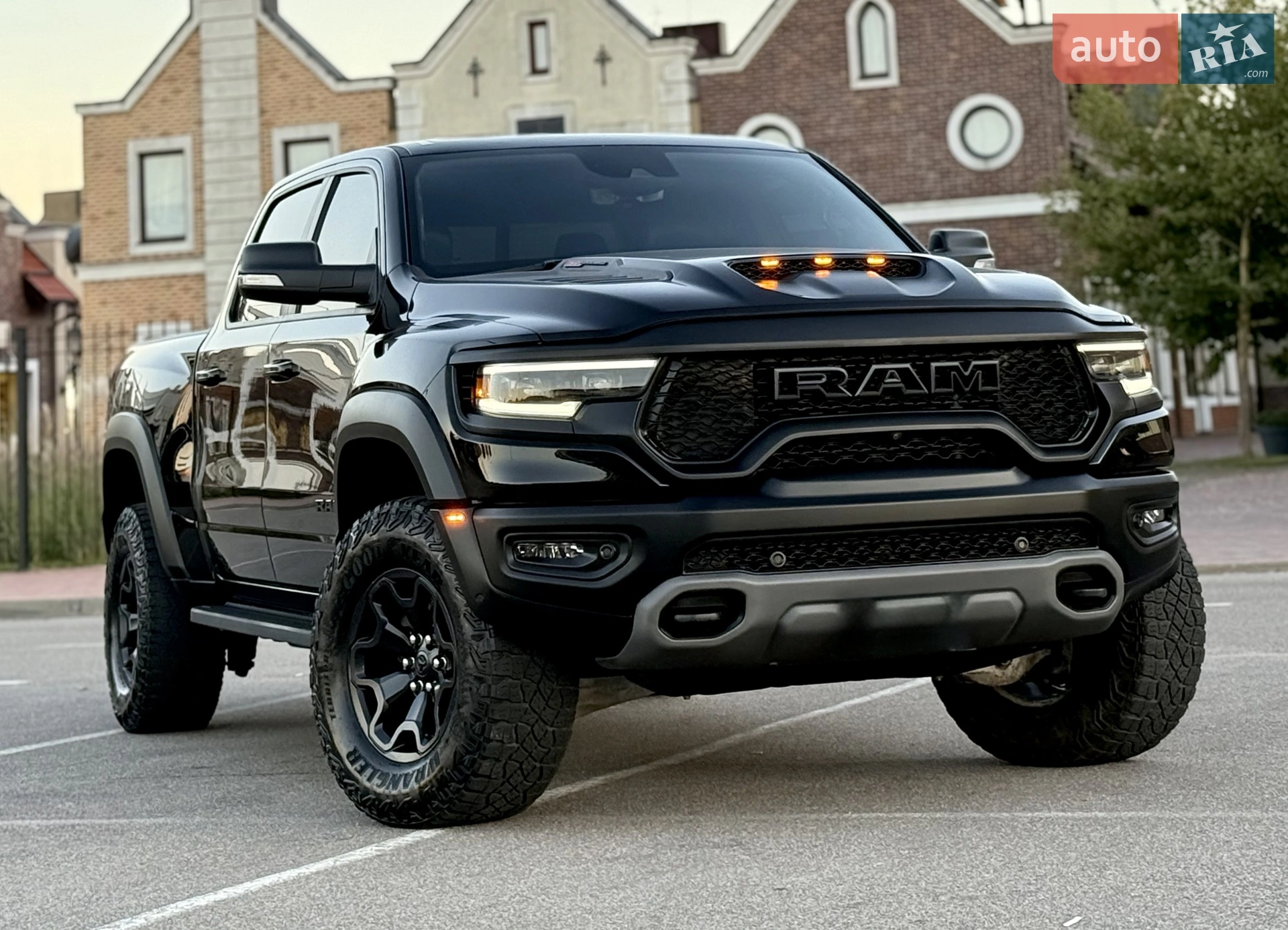 2020 RAM 1500 - фото 1