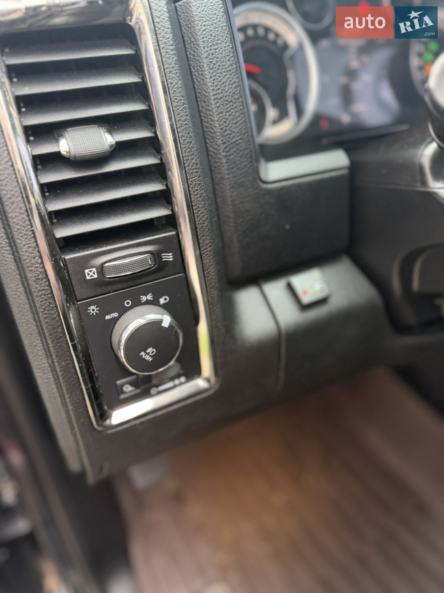 2016 RAM 1500 - мініатюра 38