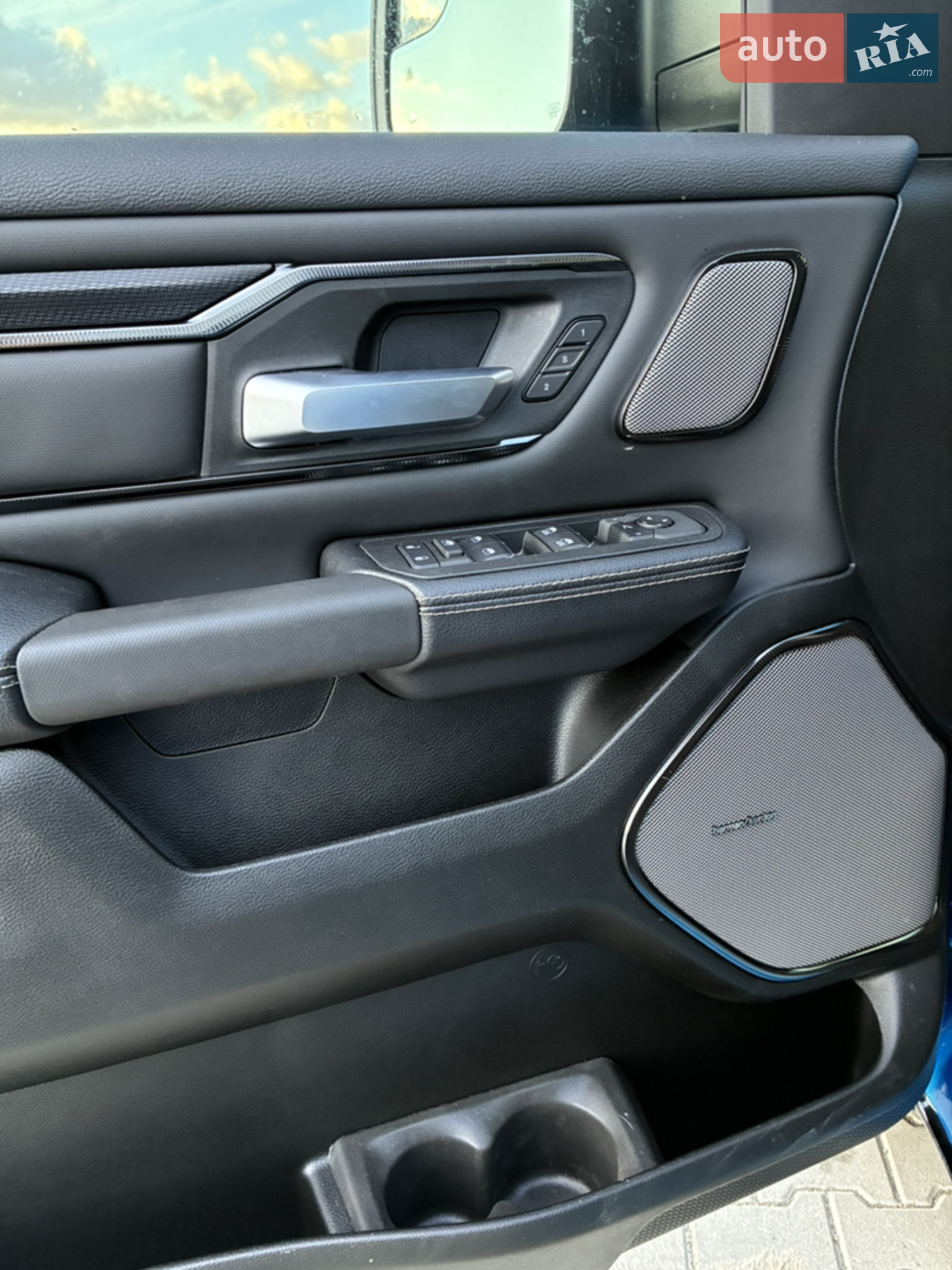 2024 RAM 1500 - мініатюра 34