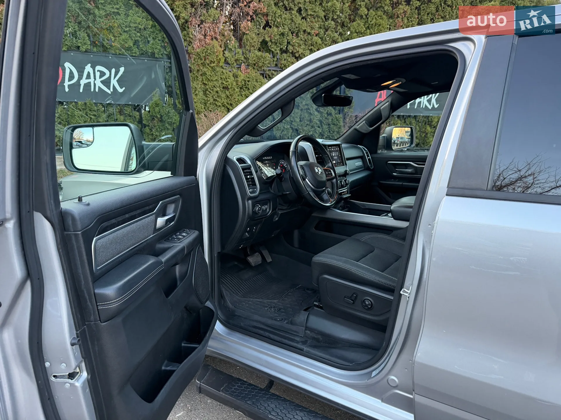 2019 RAM 1500 - мініатюра 17