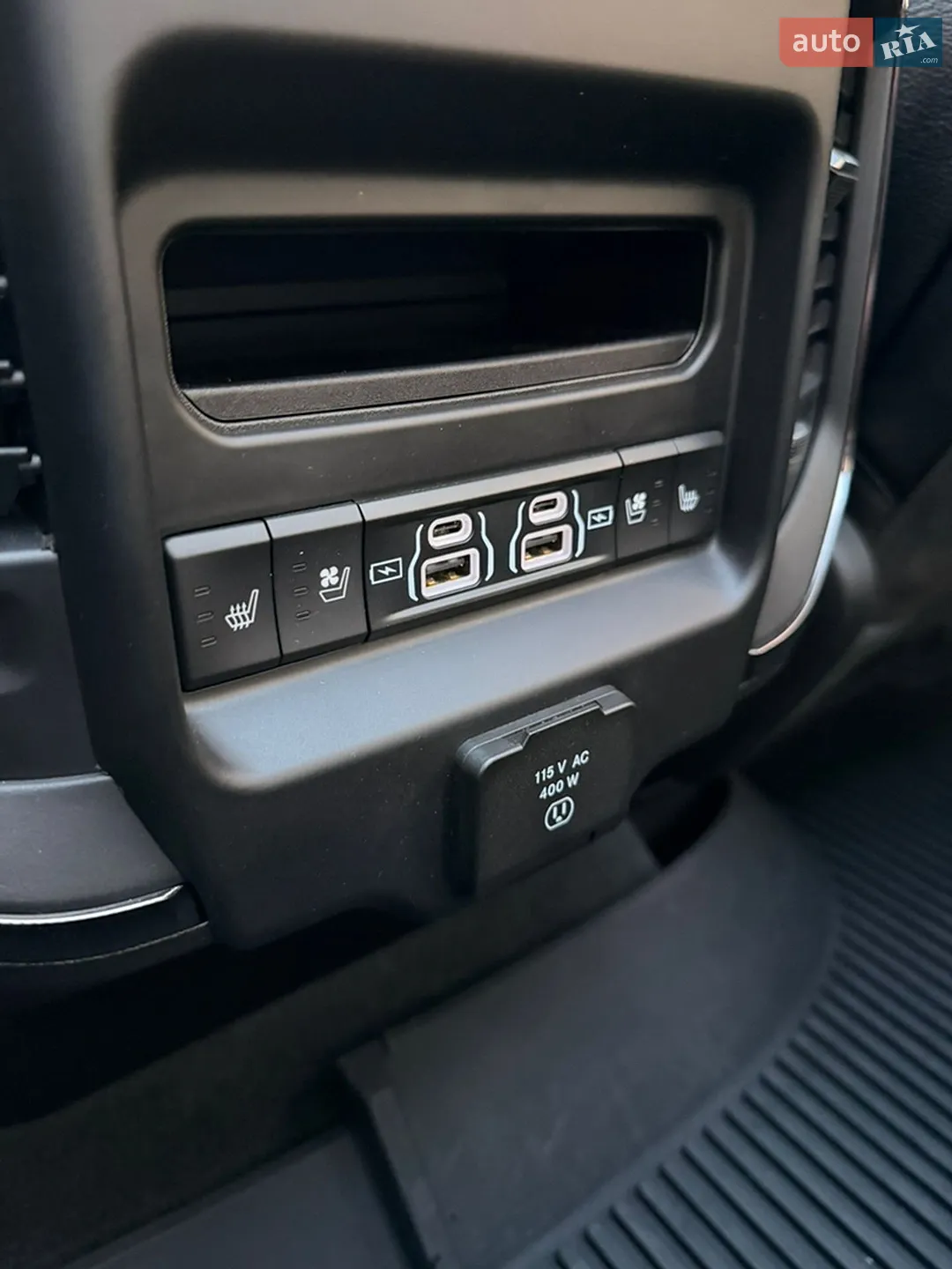 2024 RAM 1500 - мініатюра 24