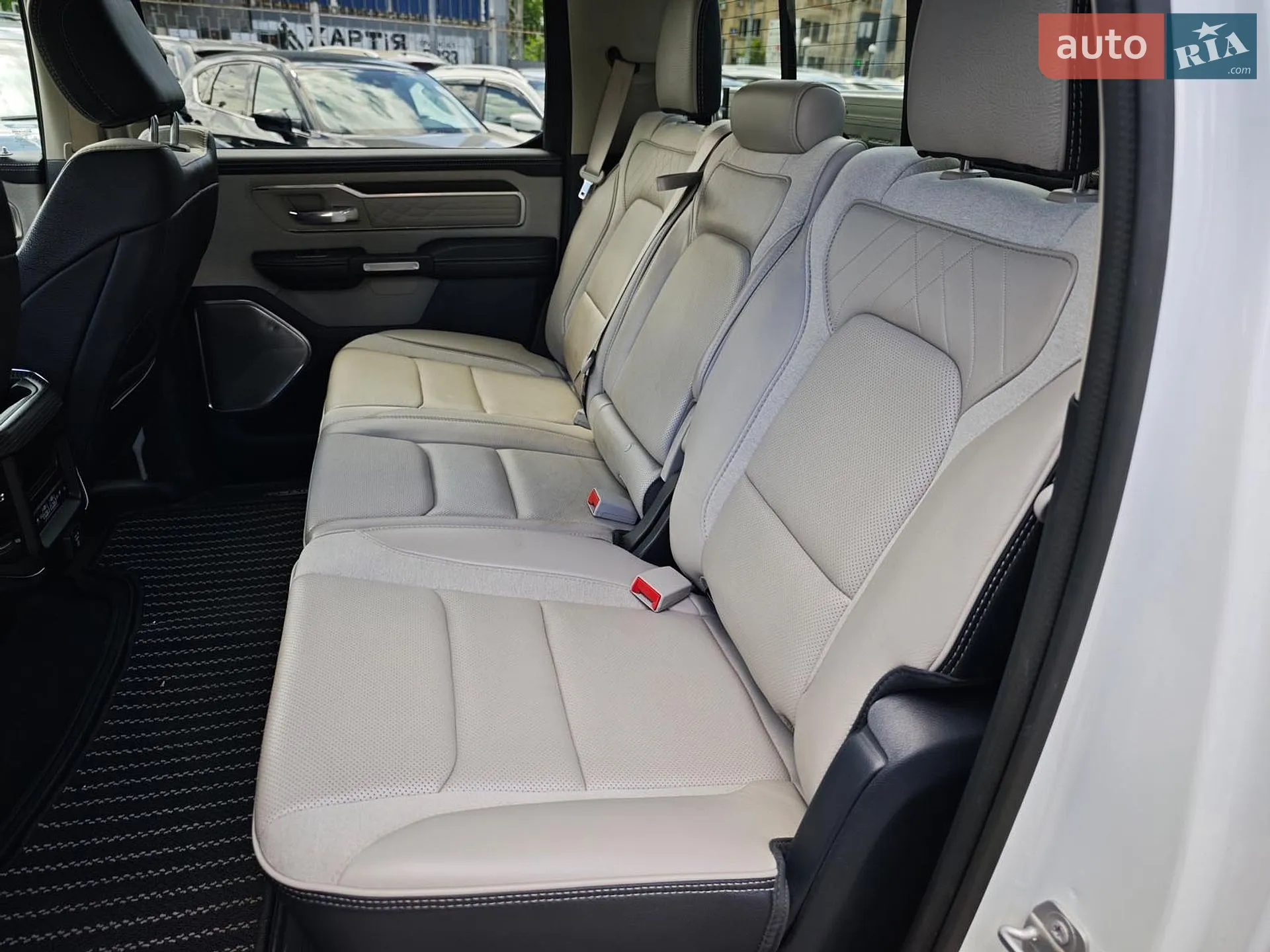 2022 RAM 1500 - мініатюра 16