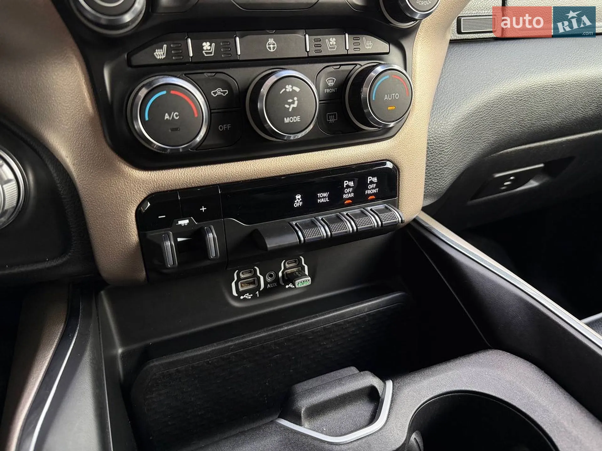 2019 RAM 1500 - мініатюра 25