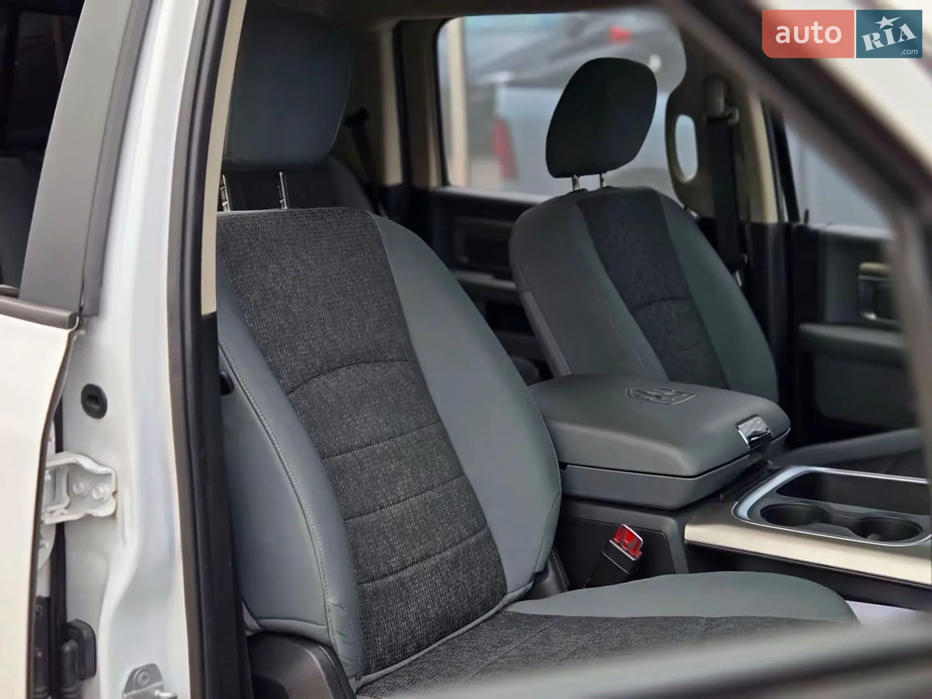 2019 RAM 1500 - мініатюра 23