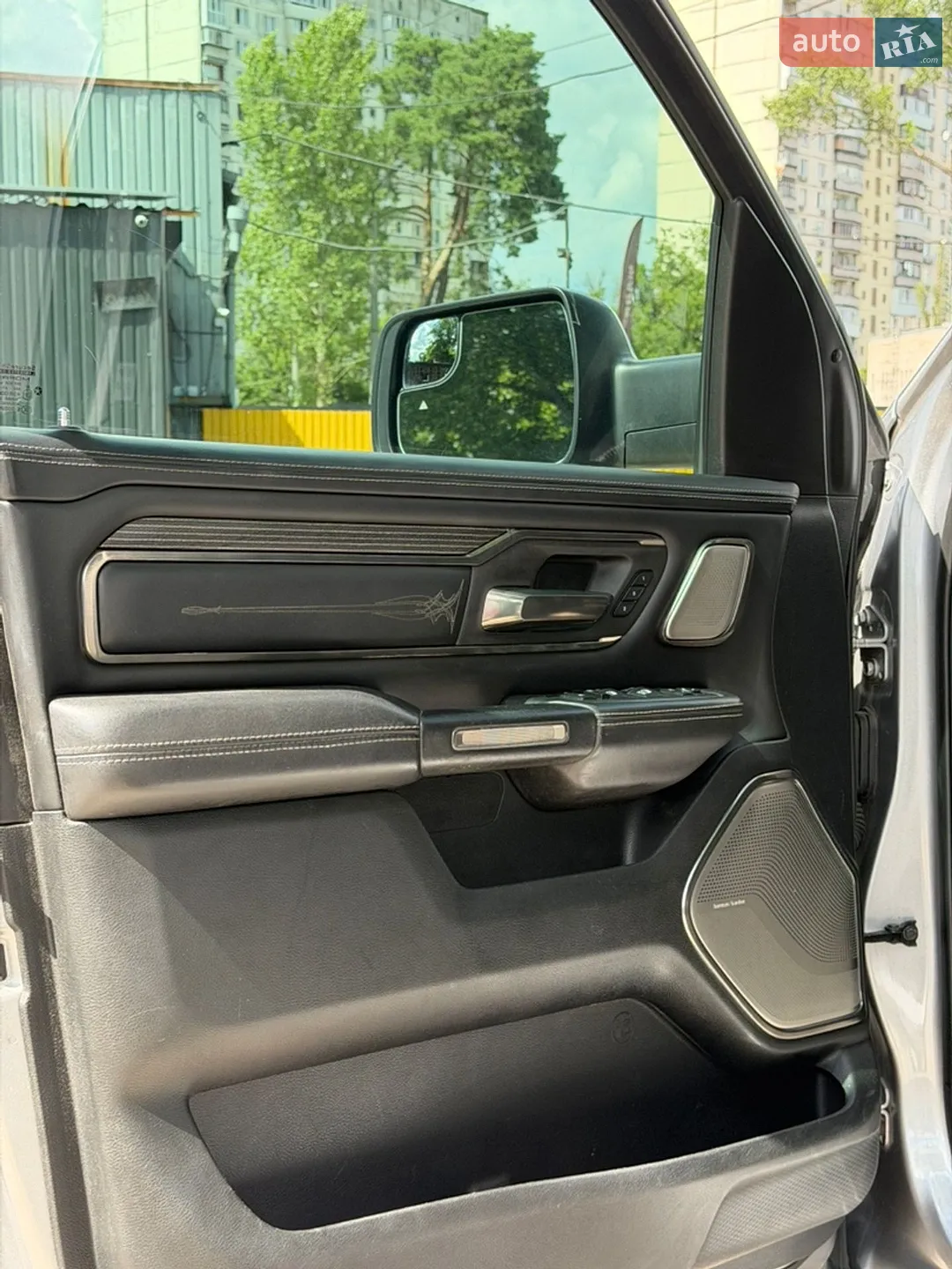 2019 RAM 1500 - мініатюра 19