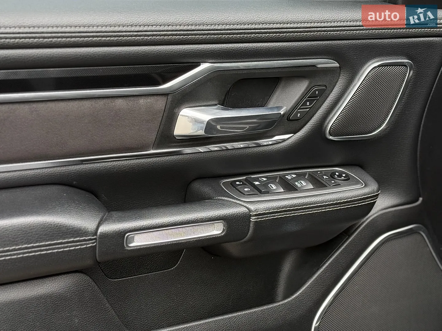 2021 RAM 1500 - мініатюра 21