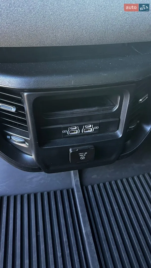 2022 RAM 1500 - мініатюра 30