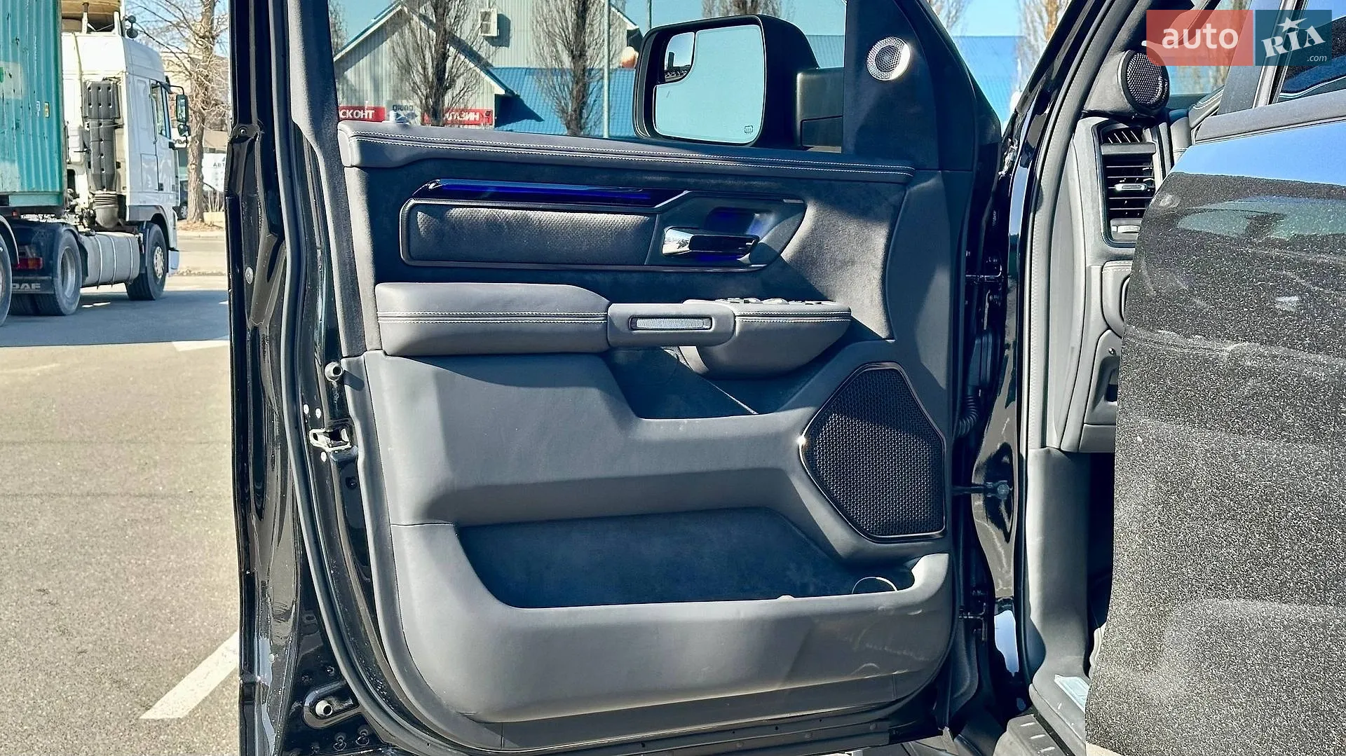 2023 RAM 1500 - мініатюра 27