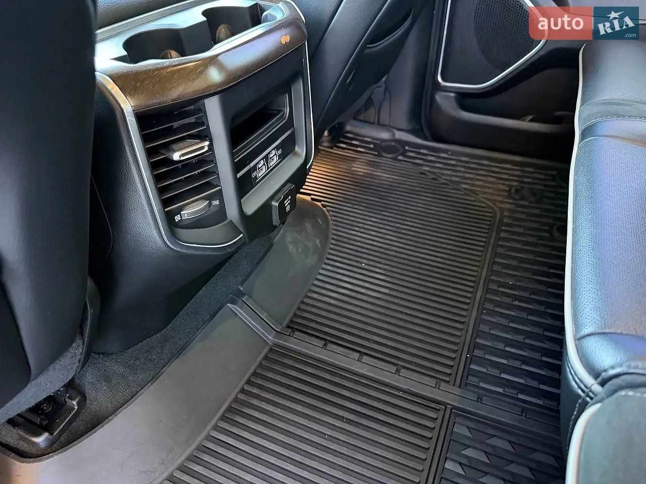 2021 RAM 1500 - мініатюра 34